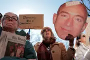 Bezos Praises Trump but Prepares for Post-Trump Era