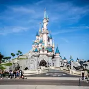 Disneyland Paris Castle Refurbishment Sparks Visitor Backlash Over 'Eyesore' Boards