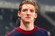 Eddie Howe Affirms Anthony Gordon's Commitment Amid Bayern Munich Rumours