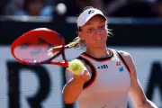 Elena Rybakina Crashes Out in French Open Shocker to Starodubtseva