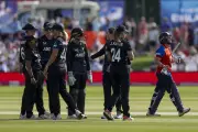England falter after strong start as New Zealand level T20 series