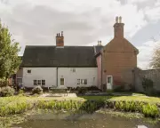 England's Best Garden Homes for Summer Parties and Al Fresco Dining