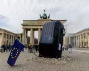 Europe at Crossroads: SUV Boom Sparks Push for Safer, Greener Streets