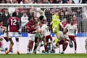 Ex-Premier League Referee Urges Ban on Attackers in Six-Yard Box at Corners