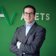 Expert Warns: Never Rely Solely on AI for Investment Advice