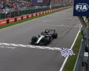F1 2026 Canadian Grand Prix: Hamilton Leads Verstappen in Montreal