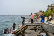 Five Italian Divers Die in Maldives Cave Diving Accident