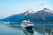France Halts Cruise Ship Disembarkation After Suspected Gastroenteritis Outbreak