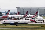 Heathrow Reports 5.3% Passenger Drop Due to Middle East Conflict