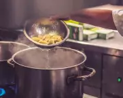 How to Stop Pasta Sticking Together: Expert Tips for Perfect Results