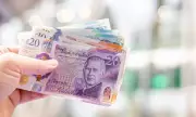 How to Turn £25 a Month into £10,000: Beginner's Investing Guide