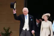 King Praised for US Congress Speech at First Garden Party of Season