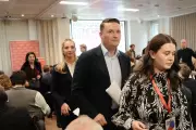 Labour Leadership Rivals Clash Over Future EU Ties and Brexit