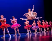 Les Ballets Trockadero de Monte Carlo Review: Slapstick Ballet on Pointe