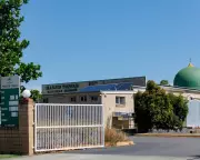 Man charged after threatening Muslim worshippers at Brisbane mosque