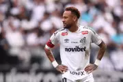 Neymar suffers calf injury but expected to recover for World Cup