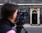 Over 100 Labour MPs Back Starmer Amid Leadership Challenge Calls