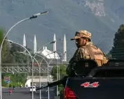 Pakistan Acts as Backchannel to Help US and Iran Inch Towards Deal