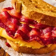 Perfect Bacon Sandwiches: Swap Oil for Water for Crispier Results