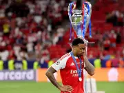 PSG Captain Marquinhos Praised for Consoling Arsenal's Gabriel After Penalty Heartbreak