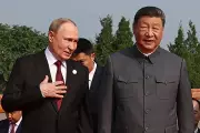 Putin Meets Xi Days After Trump Summit, China Backs Russia on Ukraine