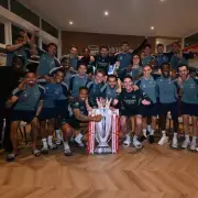 Saka and Lewis-Skelly Mock 'Bottlers' Tag with Champagne Celebration Video
