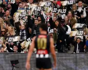 Scott Pendlebury Breaks AFL Games Record in Style at MCG