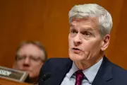 Senate Advances Iran War Measure as GOP Defections Grow