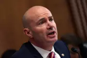 Senator Mike Lee criticised for comparing Elizabeth Warren to OJ Simpson in meme