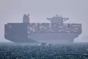 Shipping Firms Face Uncertainty as Strait of Hormuz Remains Blocked