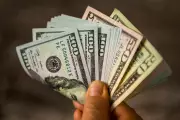 Six-Figure Salaries Now Classified as Lower-Middle Class in 12 US States