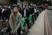 Soaring fuel prices drive nearly 30% of London drivers to cycling
