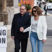 Starmer Allies Warn Plotters as UK Heads to Polls in Key Elections