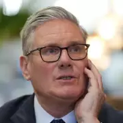 Starmer Defiantly Rejects Calls to Step Down as Labour Rivals Jostle