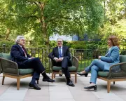Starmer Enlists Brown and Harman to Ease Leadership Pressure