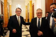 Starmer Faces Contempt Vote Threat Over Mandelson Documents Row