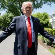 Trump Leaves Florida Golf Club for Mystery Dentist Appointment