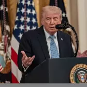 Trump Warns Iran: Bombs Will 'Restart' if No Peace Deal Reached