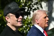 Trump’s Billionaire Entourage for China Trip Includes Musk and Cook