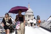 UK Braces for Bank Holiday Heatwave with Possible 33C May Record