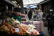 UK Consumer Confidence Plunges Most Since Ukraine War Start