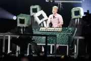 UK Eurovision Entry Look Mum No Computer Performs Amid Israel Mixed Reception