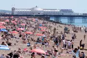 UK Hottest May Day Record Broken Again at 35C in London
