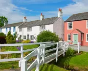 UK House Prices Surge 3% in April, Fastest Annual Growth in 11 Months
