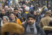 UK net migration falls below 200,000 to post-Covid low