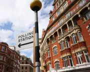 UK Voting System Must Adapt to Multiparty Politics, Says Guardian