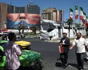 US and Iran Resume Peace Talks Amid Strait of Hormuz Tensions