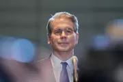 US Extends Russian Oil Sanctions Waiver by 30 Days Amid Iran War Supply Squeeze