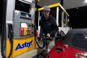 US Gas Prices Soar 52% Since Iran War Began: Key Factors Explained