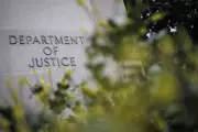 US Justice Department Bars IRS from Auditing Trump's Tax Returns Forever